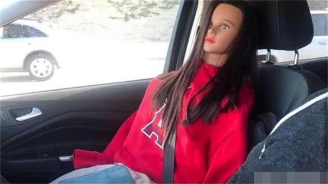  违规|男子让“假女友”坐副驾，被罚3000元，车主无奈：我也是没辙了！