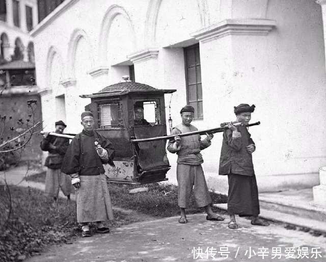 标配|老照片：晚清上层社会生活，妻妾成群，走路不用脚，烟枪是标配