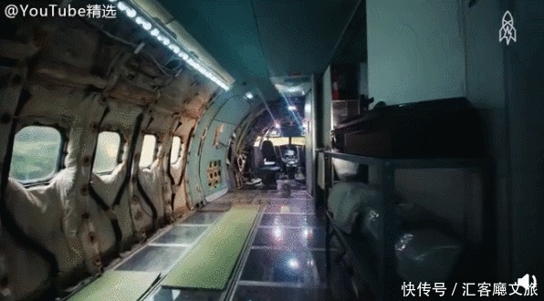  改成|69岁老人逃离城市，将报废飞机爆改成三室一厅山景房！