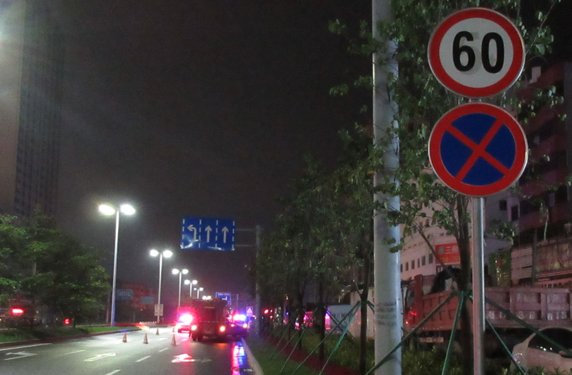  临时|珠海男子路边临时停车6秒，被后车飞撞摊上一条人命！赔了45万……