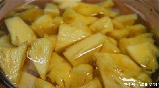 走开|买菠萝，当你看到这三种时就走开，老板从不给他的家人吃