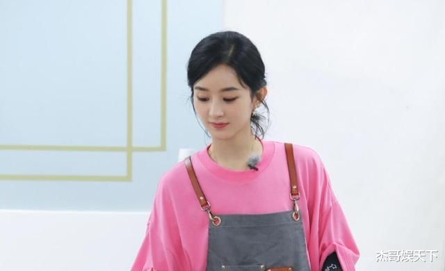  饭后|赵丽颖干活多却镜头少怪剪辑？饭后聊天给出了原因，错怪节目组了