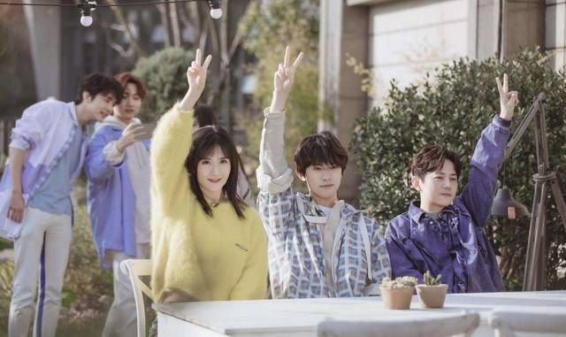  成员|跑男两位老成员确定回归，甚至官博发出暗示，两字男艺人到底是谁