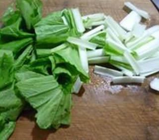  皮蛋|小白菜皮蛋汤