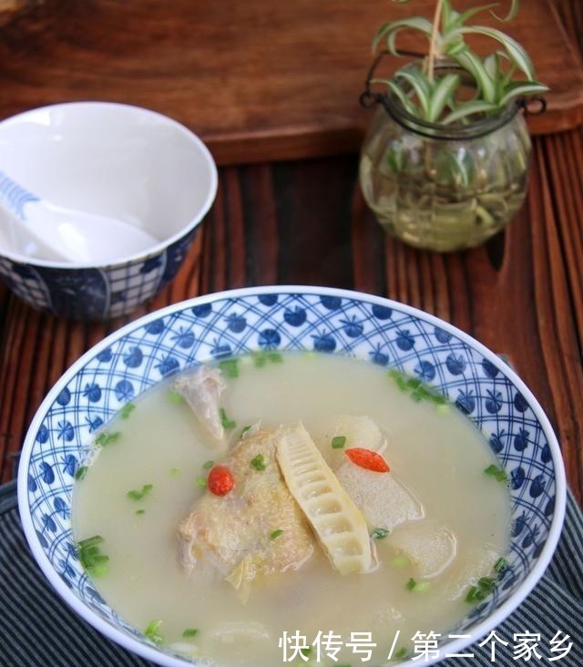 食材|用这三样食材炖汤，鲜得没话说了，浓香醇厚，增强体质对身体好