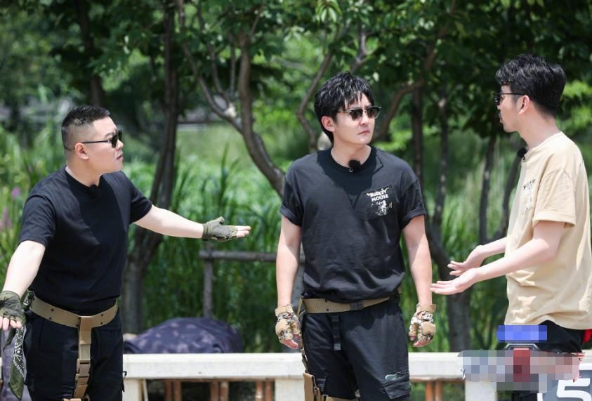  地位|《极限6》官博晒收官合照，王迅地位不保，我只注意到首次参加的c位