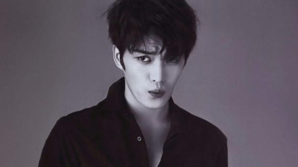 亲生|4岁被父母抛弃,被8个姐姐的家庭收养,成名后亲生父亲却找上门!