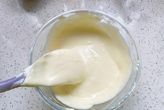 动打蛋器|零难度“网红粑粑糕”,外酥里软又美味,做法比戚风简单省事