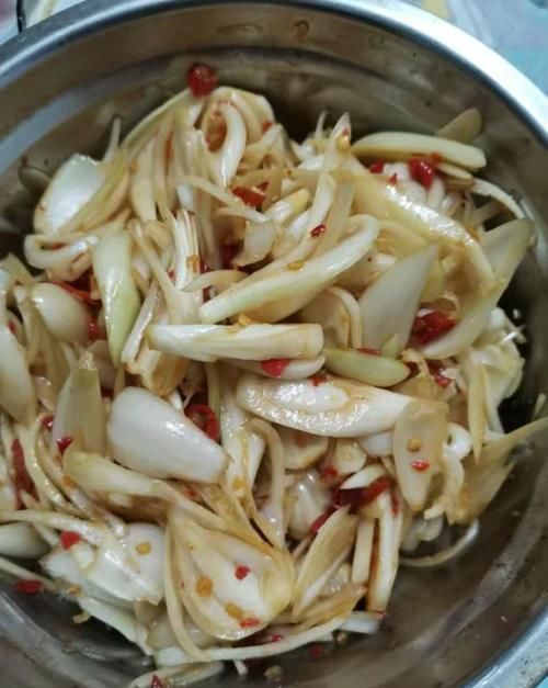 大蒜|不知道大家听说过没，常吃脾胃好，按时上厕所，虽然是野菜，越吃越瘦