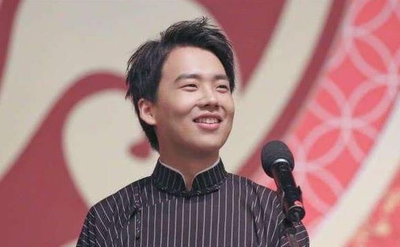  综艺|少班主成综艺大咖，郭麒麟的机智被热捧，“德云一哥”当之无愧