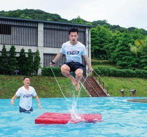  对方|欧弟被曝排挤节目搭档！对方下季便退出，此前他还与汪涵传不和