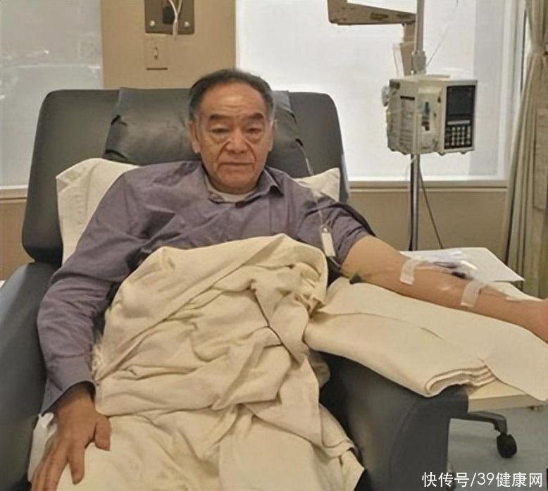 72岁肿瘤专家患癌赴美抗癌(72岁肿瘤专家患癌，赴美抗癌一年离世，临终前2个反思，引以为戒)