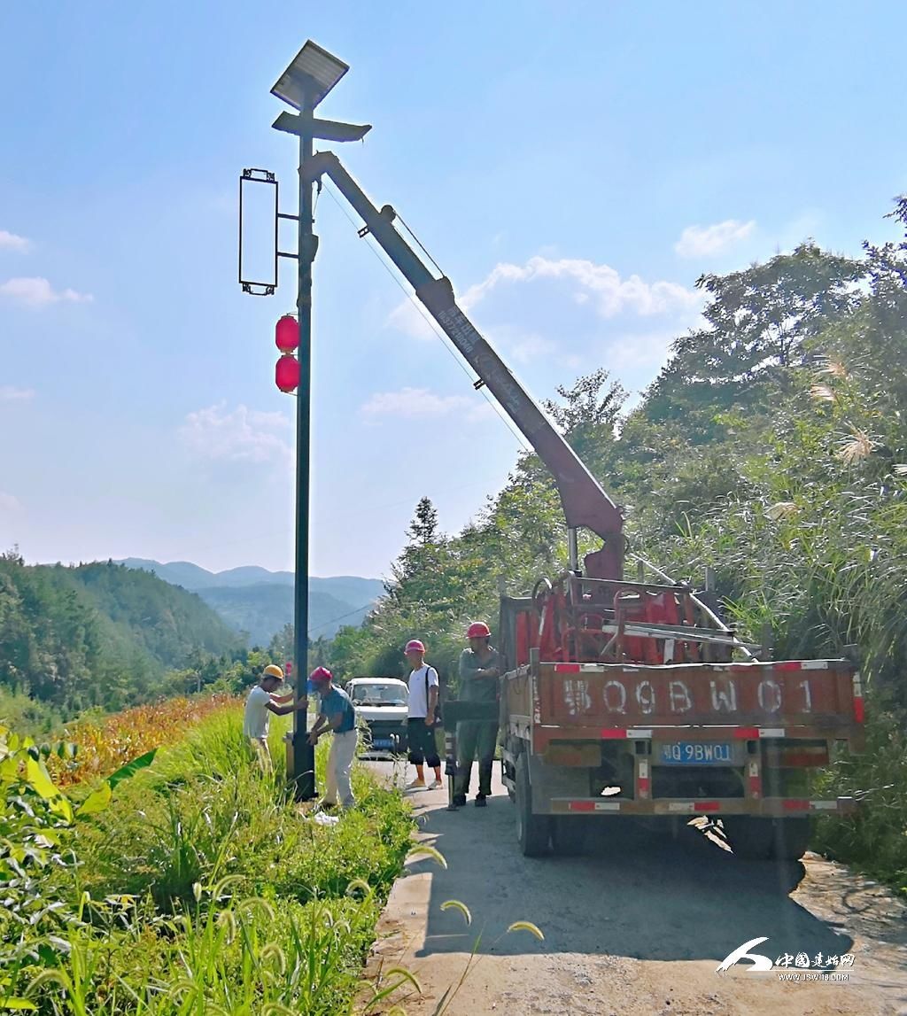 路灯|建始县业州镇：120盏路灯点亮村民新生活