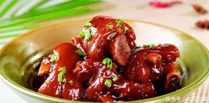 口感|有人炖猪蹄炖不烂,原来问题不是在时间上,而是少放了它