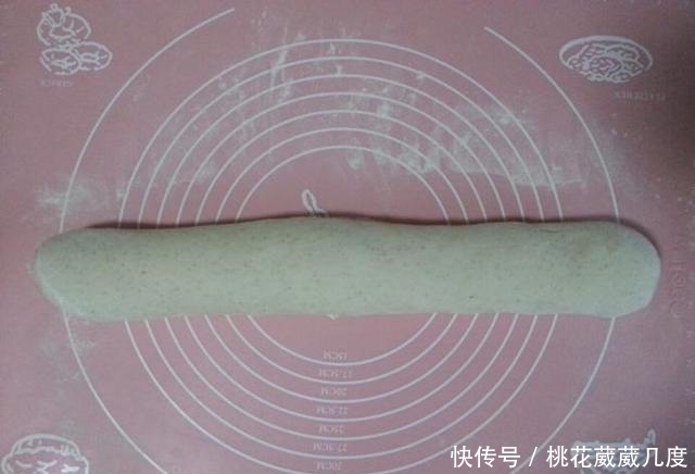 秘诀|蒸馒头的小秘诀，别只放酵母，放1种调味品，5分发满盆更香软