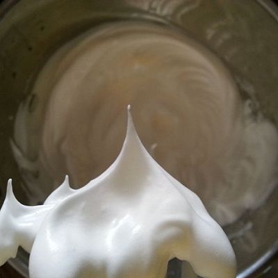  蛋糕|酸奶草莓戚风蛋糕