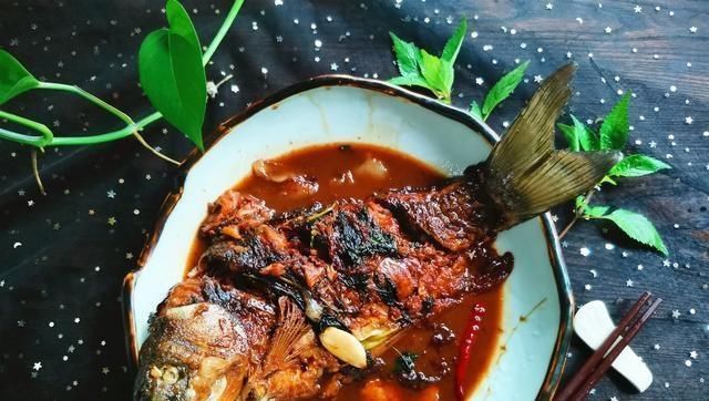  味道|这两种调味料都是腥味的“催化剂”，不管炖什么鱼，都不要放