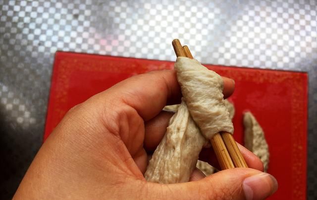  将面筋|家常烤面筋的做法，自制面筋，香辣不用买，一次吃够，教你制作