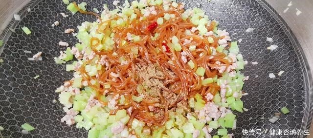 收藏|经常吃粉条,一炒就成团现在终于知道为什么了,我先收藏