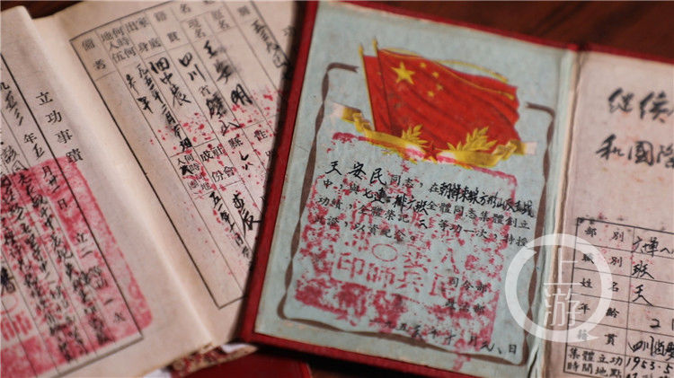 不吃不喝|英雄赞歌｜他五天不吃不喝歼敌51人 五次和死神擦肩而过