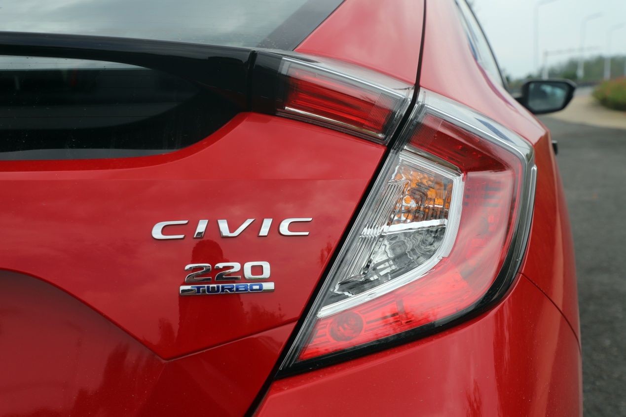  国内|超跑颜值、小钢炮性能，全新思域Hatchback如何选？