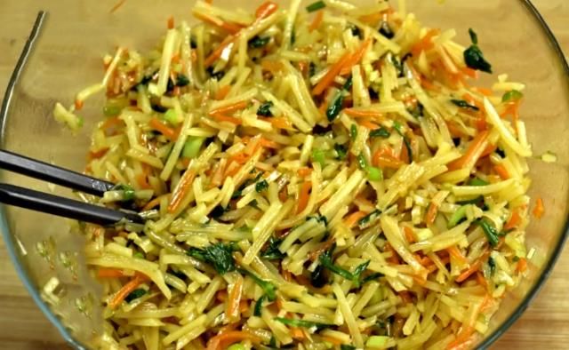 馅料鲜美|秋天此菜正当季,1块钱一斤,做成包子蓬松暄软,比肉包还好吃