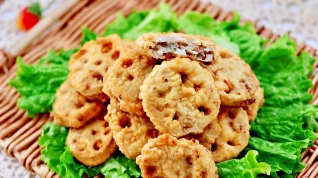  家常|入秋的莲藕最脆，家常版藕盒做法，老公1次能吃10多个