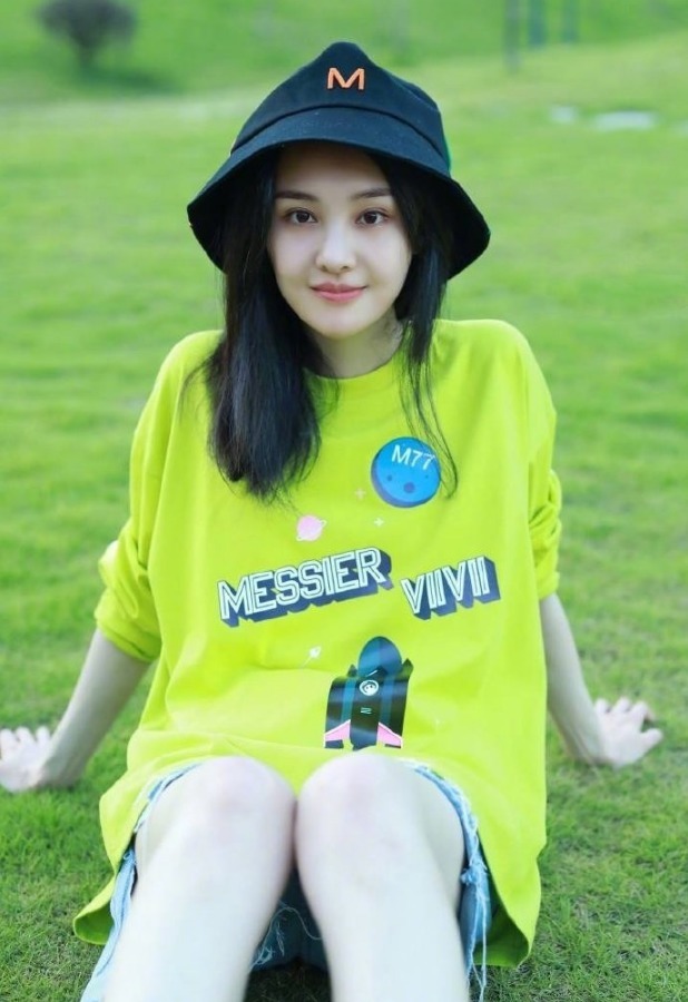 综艺|郑爽录制新综艺手机掉湖里,看到第一秒反应真的既心疼又好笑!