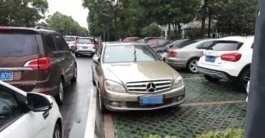 车主|“抄号族”遍布街头,一个月拿上万工资,却被无数车主记恨