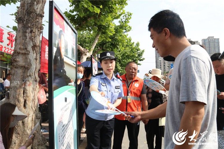 护航高考 | 反诈民警出列：考场外这份答卷别忘记！