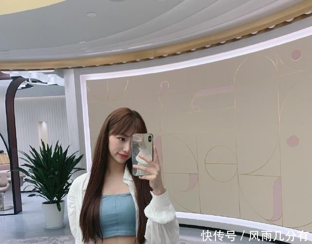 发现|看完《青春有你2》孔雪儿的穿搭,你会发现不一样的她!