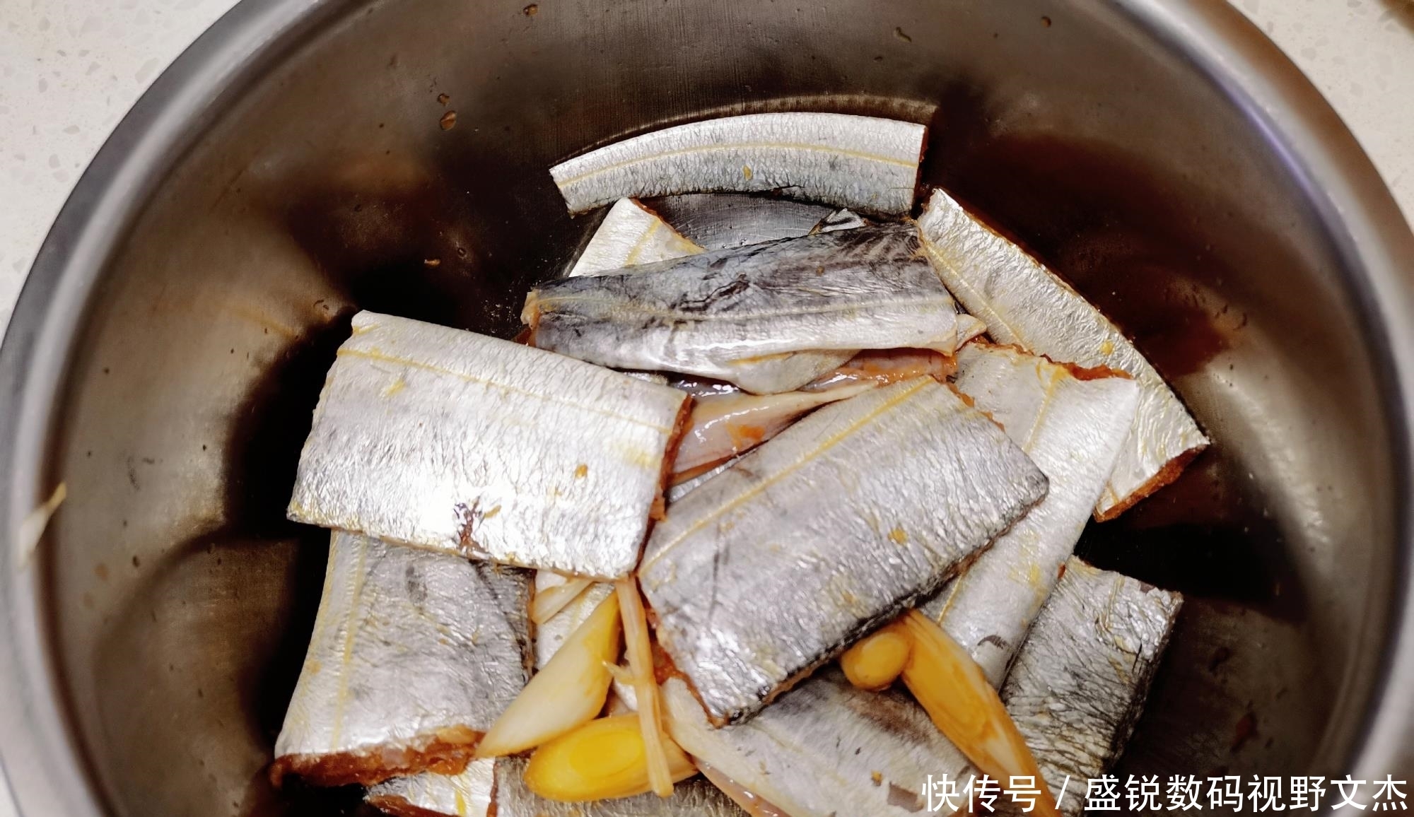 家人|入伏后,遇到这鱼多买几条,补气提鲜,简单几步,上桌家人争着吃