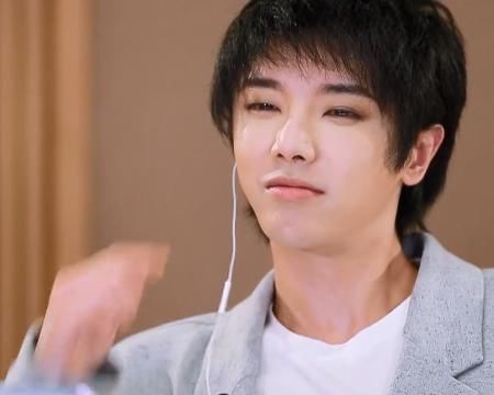 变脸|华晨宇学毛不易唱慢歌,却被嘉宾评不是你的风格,瞬间变脸不好惹