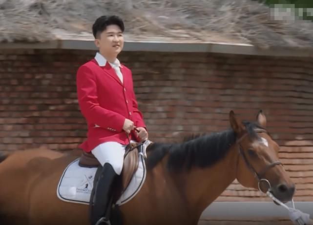  宛如|《奔跑吧》迎来史上“最矫情”男嘉宾，全程娇羞宛如弱女子，导演都无语了