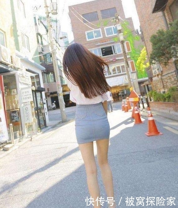  恩爱|爆笑GIF: 大哥, 在公交车上, 你们这样秀恩爱真的好吗, 我真是看不下去了