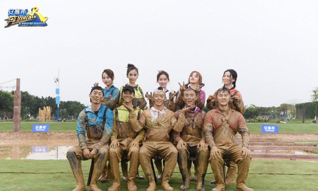  家族|《奔跑吧》迎来一百期，跑男家族别样重聚，李晨baby激动落泪