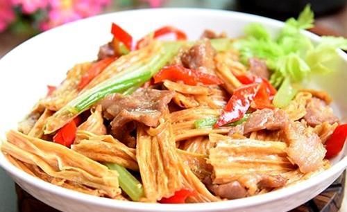  排骨|家人吃得津津有味的家常菜，香味十足，下酒送饭皆相宜！