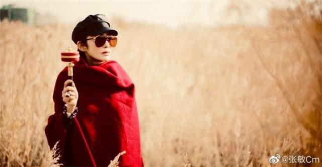 赵敏|“最美赵敏”张敏晒秋日美照，身穿红衣美丽依旧