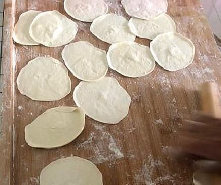  花椒水|包鱼肉饺子时，要不要放猪肉？大厨教你正确做法，饺子鲜香嫩滑