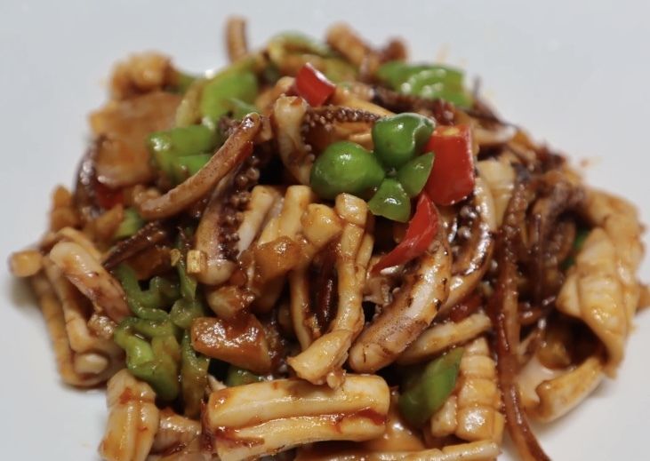  海鲜食物|爆炒鱿鱼，也是下酒菜