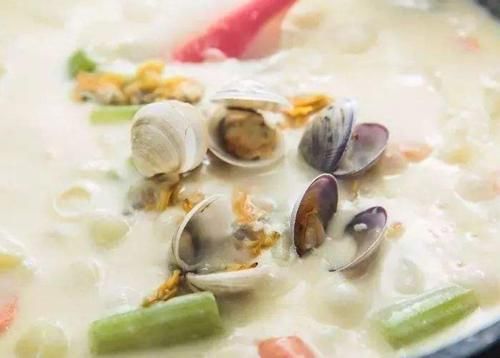 简单|分享一款土豆蛤蜊浓汤,奶香浓郁,简单营养,家中孩子特喜欢