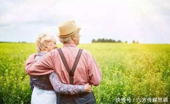 丁克|国内首批丁克族进入晚年，退休金随便花不用带孙子，日子过得咋样