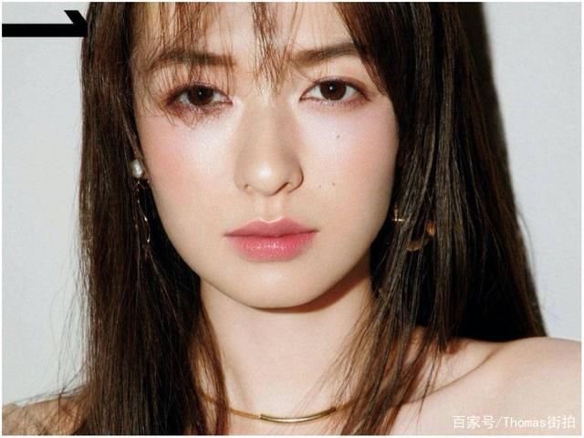 封为|她有17岁少女慵懒和纯净气质,为彩妆而生的脸,被封为人形种草机