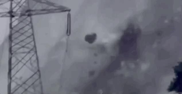  眼泪|12年后这一幕重上热搜，才发现我们都欠2008一场眼泪