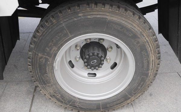 肯定|蓝牌轻卡上牌难？这款帅铃绿巨人挂黄牌拉绿通肯定踏实