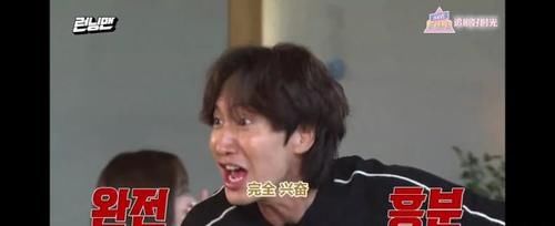  上衣|宋智孝在镜头前撩起上衣戴麦克风 露出肚子上的肉肉被弟弟们议论