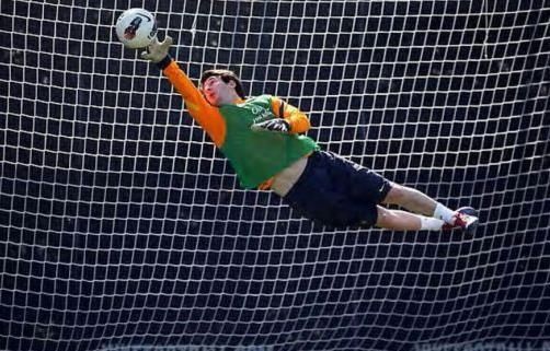  特尔|小蒂总想成为门将！特尔施特根收他为徒：梅西帮过我，就当报恩