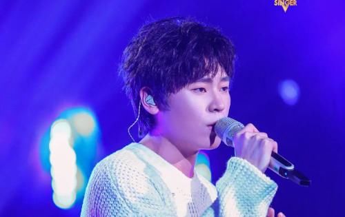  鸡肋|扛了8年的《歌手》终于停了，比它更鸡肋的《中国好声音》呢？