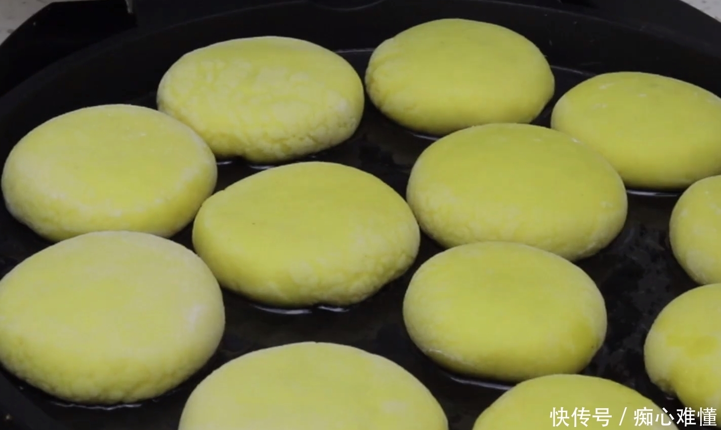 香甜|一半面粉一半糯米粉,教你解馋新吃法,香甜软糯,一顿8个不够吃