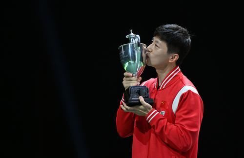 樊振东卫冕世乒赛男单冠军，王楚钦接班马龙还待时间考验